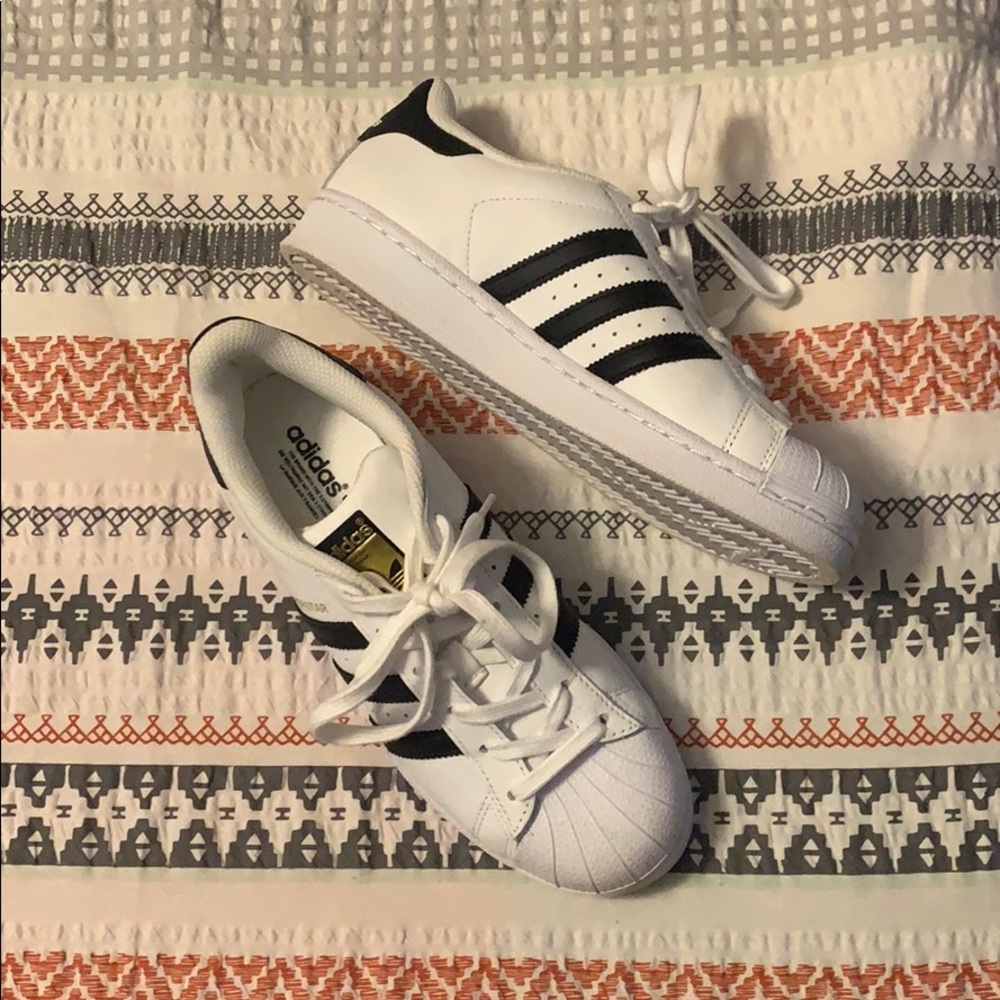 Adidas Superstar Sneakers